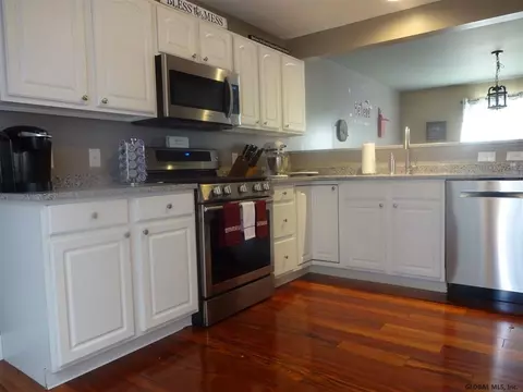 115 Trinity Pl, Selkirk, NY 12158 photo 5