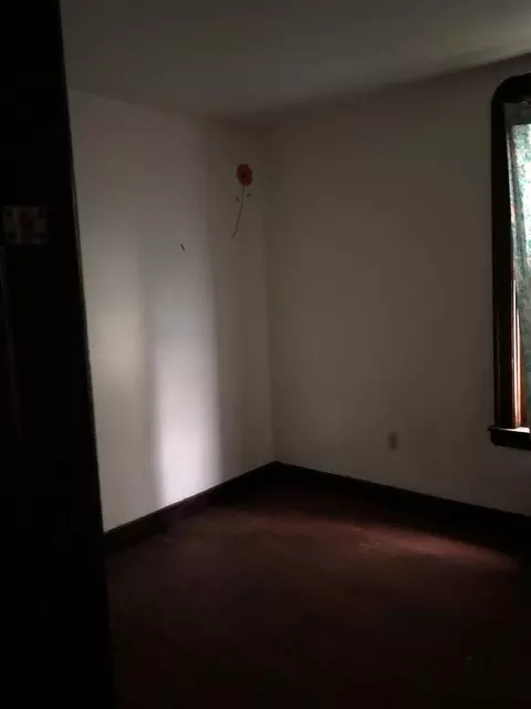 83 Mcclellan St, Schenectady, NY 12304 photo 5