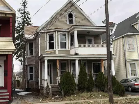 83 Mcclellan St, Schenectady, NY 12304 photo 1