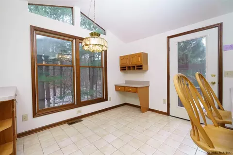 183 Benjamin St, Schenectady, NY 12303 photo 3
