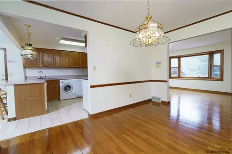 183 Benjamin St, Schenectady, NY 12303 photo 18