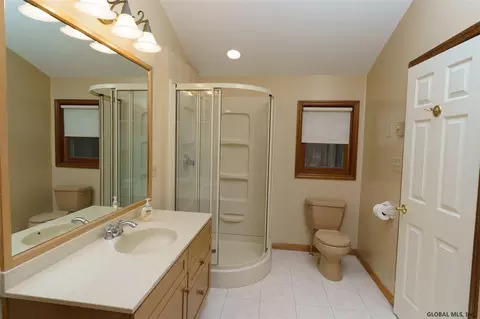 183 Benjamin St, Schenectady, NY 12303 photo 24