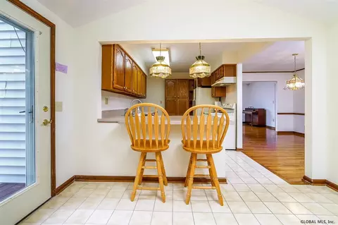 183 Benjamin St, Schenectady, NY 12303 photo 4
