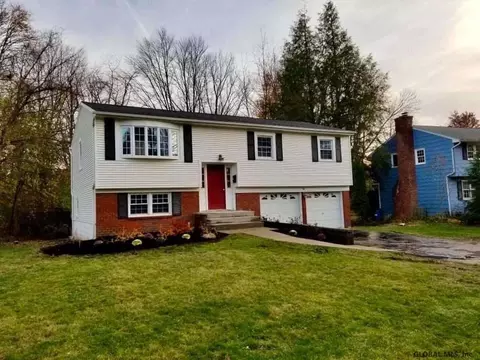 74 Berwick Rd, Delmar, NY 12054 photo 1