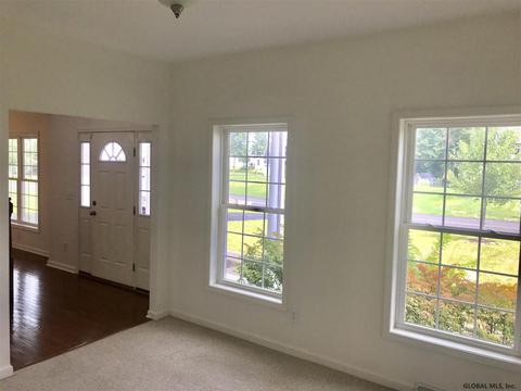 29 Ridgewood Dr, Mechanicville, NY 12118 photo 7