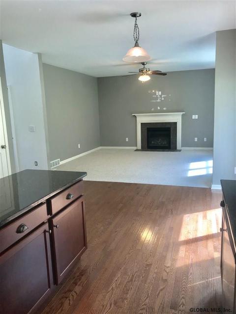 29 Ridgewood Dr, Mechanicville, NY 12118 photo 21