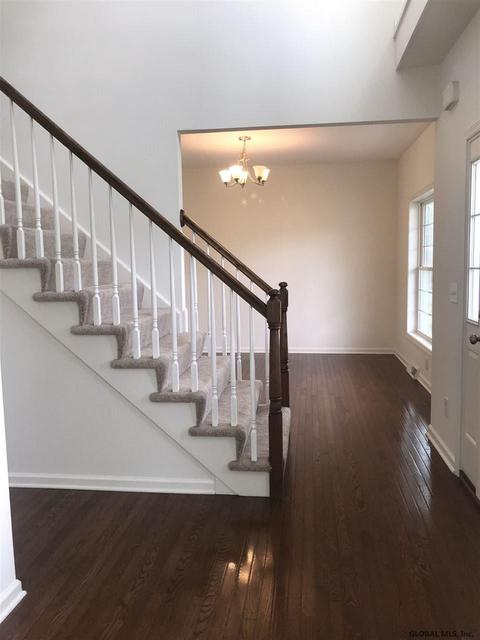 29 Ridgewood Dr, Mechanicville, NY 12118 photo 8