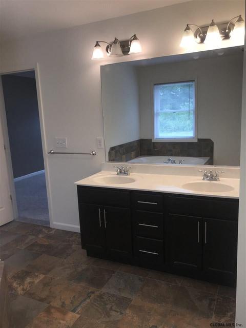 29 Ridgewood Dr, Mechanicville, NY 12118 photo 26