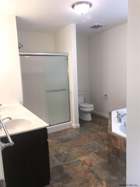29 Ridgewood Dr, Mechanicville, NY 12118 photo 25
