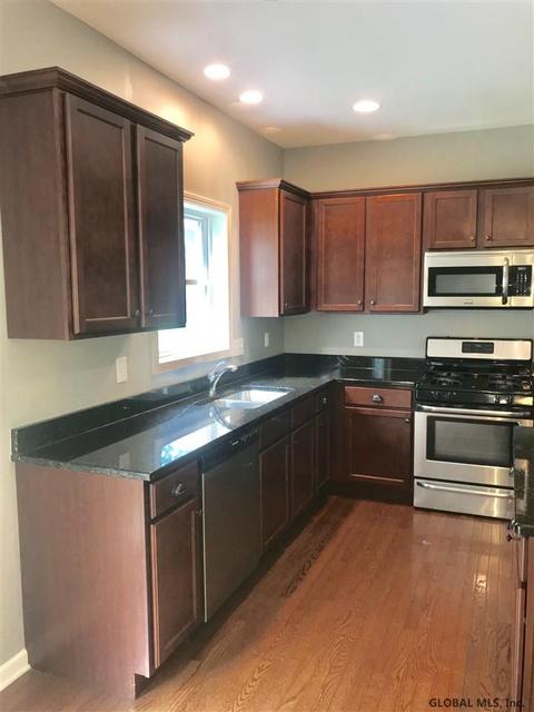 29 Ridgewood Dr, Mechanicville, NY 12118 photo 19