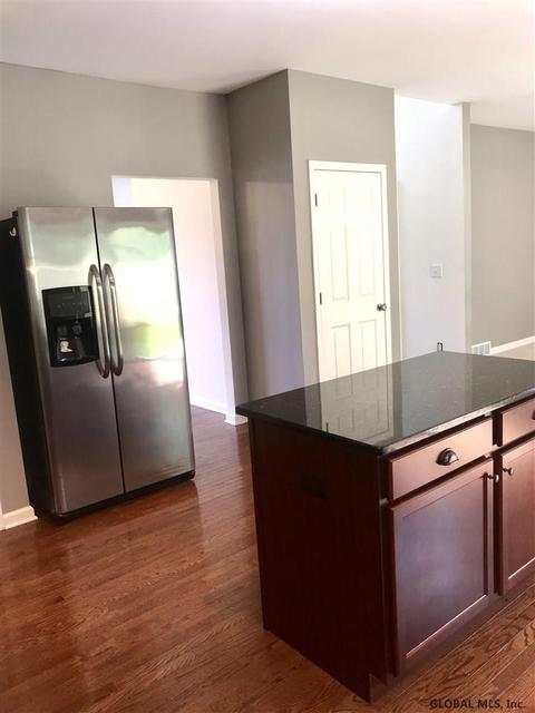 29 Ridgewood Dr, Mechanicville, NY 12118 photo 22