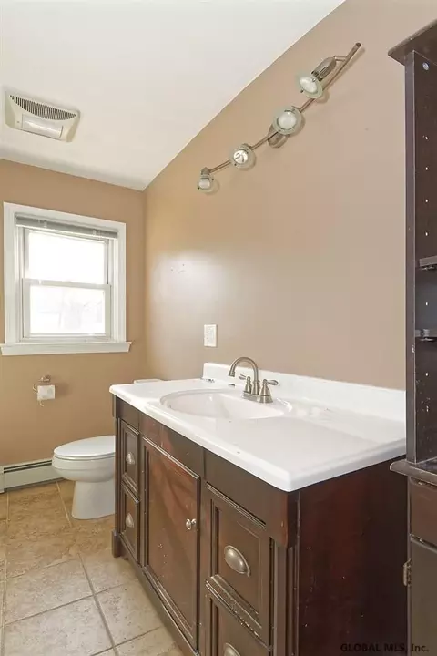 40 Kendale Ave, Schenectady, NY 12304 photo 15