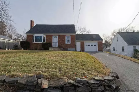 40 Kendale Ave, Schenectady, NY 12304 photo 1