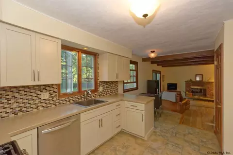 609 Maywood Ave, Schenectady, NY 12303 photo 12