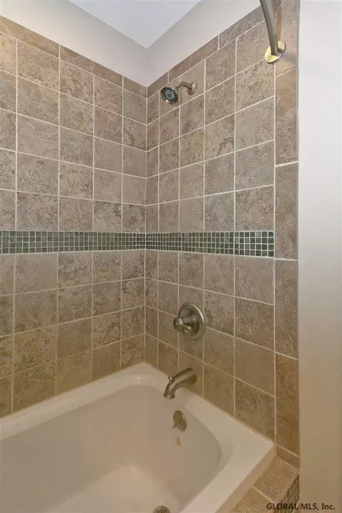 609 Maywood Ave, Schenectady, NY 12303 photo 28