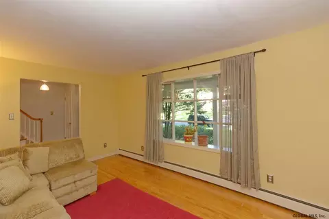 609 Maywood Ave, Schenectady, NY 12303 photo 8