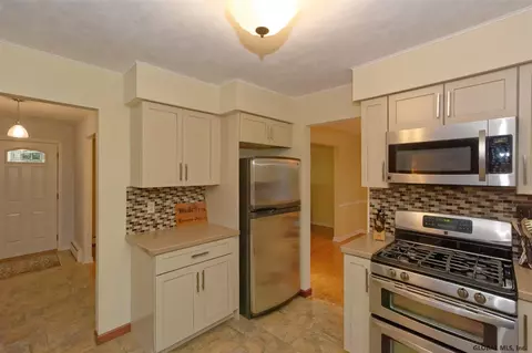 609 Maywood Ave, Schenectady, NY 12303 photo 15
