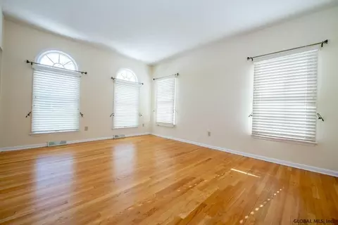 406 Pinkster Ln, Slingerlands, NY 12159 photo 17