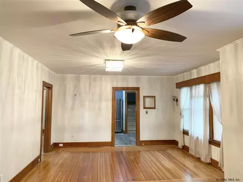 2029 William St, Schenectady, NY 12306 photo 9
