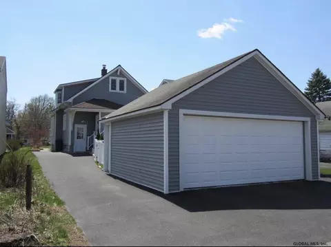 2029 William St, Schenectady, NY 12306 photo 4