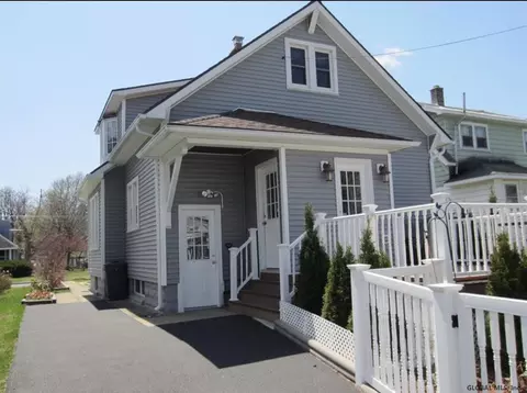 2029 William St, Schenectady, NY 12306 photo 2