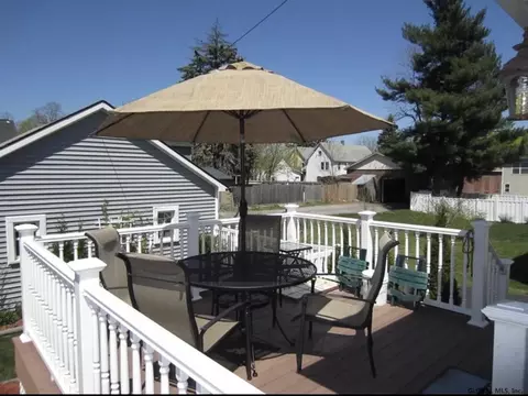2029 William St, Schenectady, NY 12306 photo 3