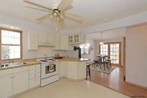 2706 Augustine Ave, Schenectady, NY 12306 photo 7