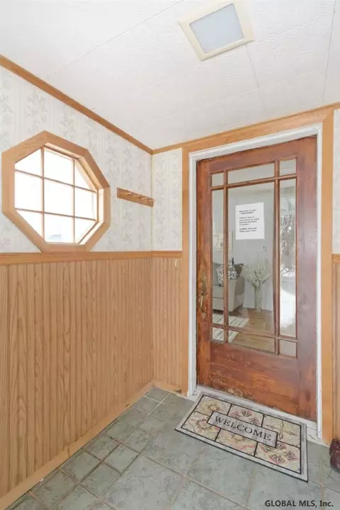 2706 Augustine Ave, Schenectady, NY 12306 photo 4