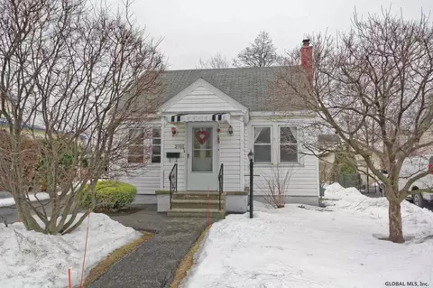 2706 Augustine Ave, Schenectady, NY 12306 photo 1