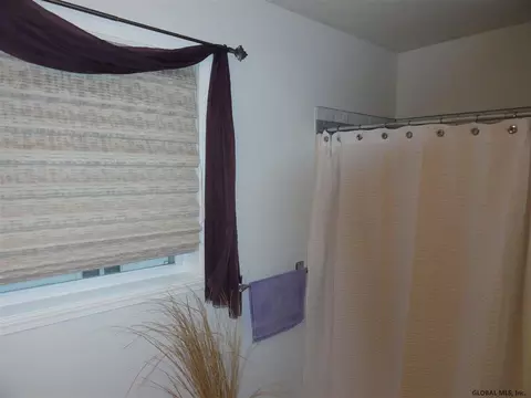 1135 Trinity Ave, Schenectady, NY 12306 photo 20