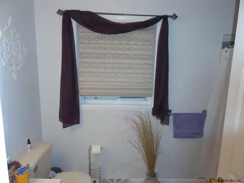 1135 Trinity Ave, Schenectady, NY 12306 photo 19