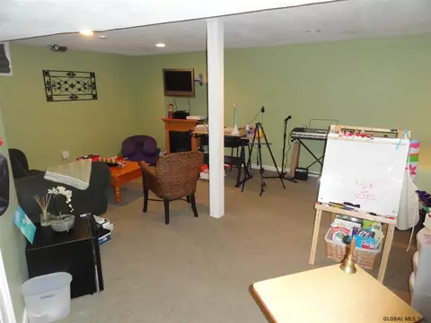 1135 Trinity Ave, Schenectady, NY 12306 photo 27