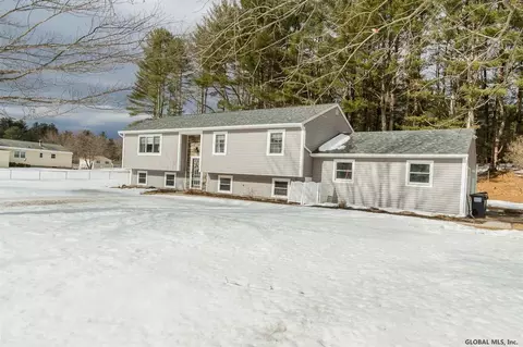 3 Cedarcrest Dr, Saratoga Springs, NY 12866 photo 2