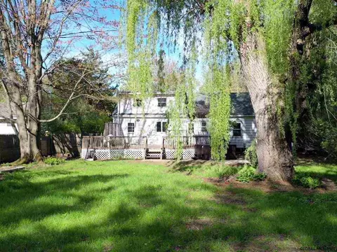 26 Murray Dr, Glenmont, NY 12077 photo 33