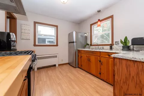 17 Charles Blvd, Delmar, NY 12054 photo 10