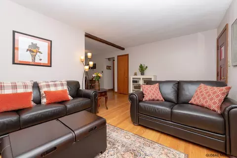 17 Charles Blvd, Delmar, NY 12054 photo 4