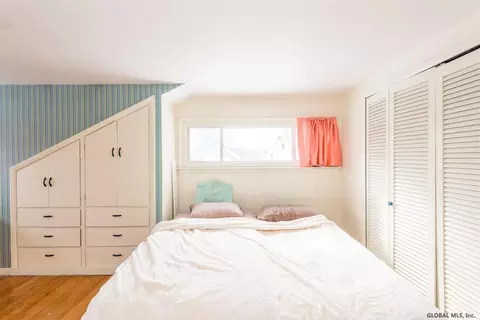 1422 Mcclellan St, Schenectady, NY 12309 photo 7