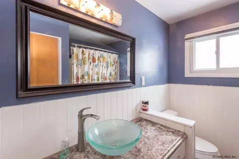 1422 Mcclellan St, Schenectady, NY 12309 photo 12
