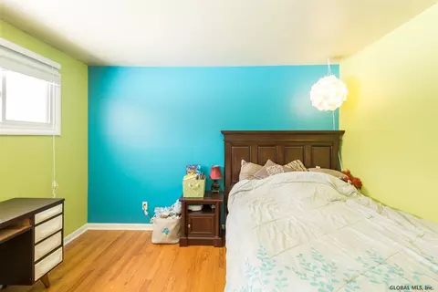 1422 Mcclellan St, Schenectady, NY 12309 photo 10