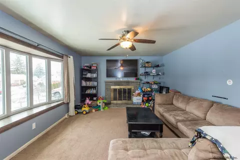 1422 Mcclellan St, Schenectady, NY 12309 photo 6
