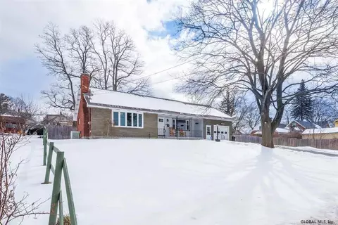 1422 Mcclellan St, Schenectady, NY 12309 photo 1
