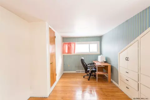 1422 Mcclellan St, Schenectady, NY 12309 photo 8