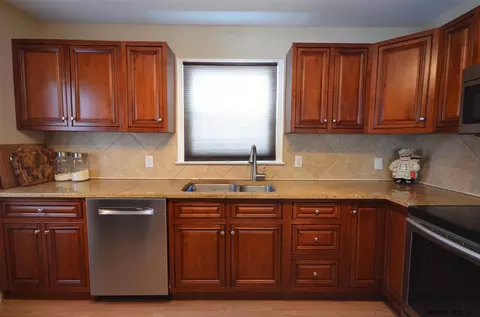 1214 Sumner Ave, Schenectady, NY 12309 photo 3