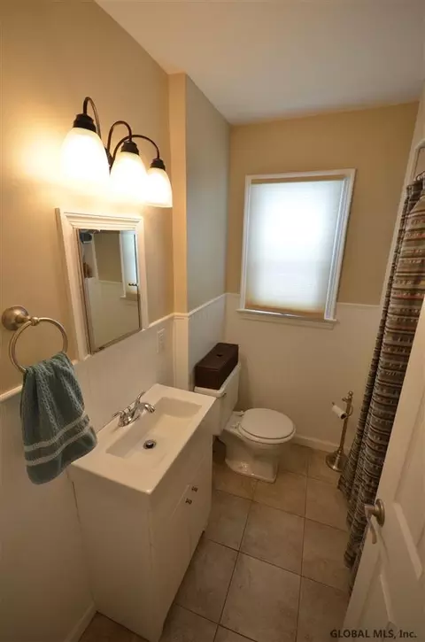 1214 Sumner Ave, Schenectady, NY 12309 photo 10