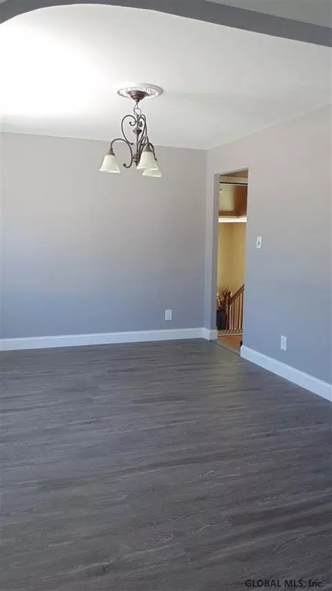 1301 Scott St, Schenectady, NY 12306 photo 9