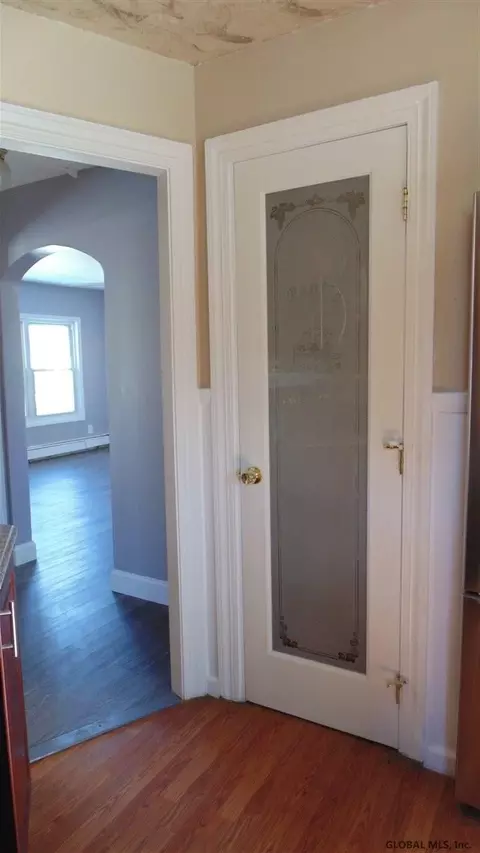 1301 Scott St, Schenectady, NY 12306 photo 6