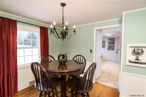 137 Elsmere Ave, Delmar, NY 12054 photo 9