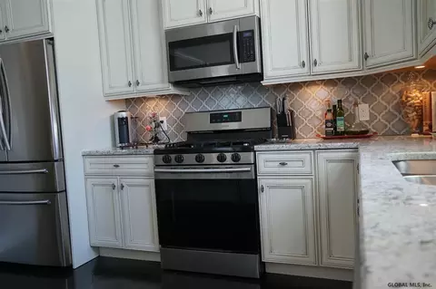 46 Monroe Ave, Albany, NY 12203 photo 25