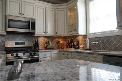 46 Monroe Ave, Albany, NY 12203 photo 26