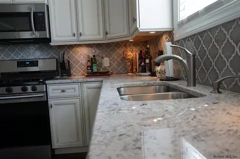 46 Monroe Ave, Albany, NY 12203 photo 24